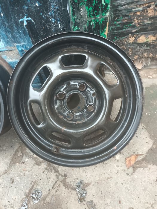 Jenti pe 15 si pe 16 pret 250ron perechea