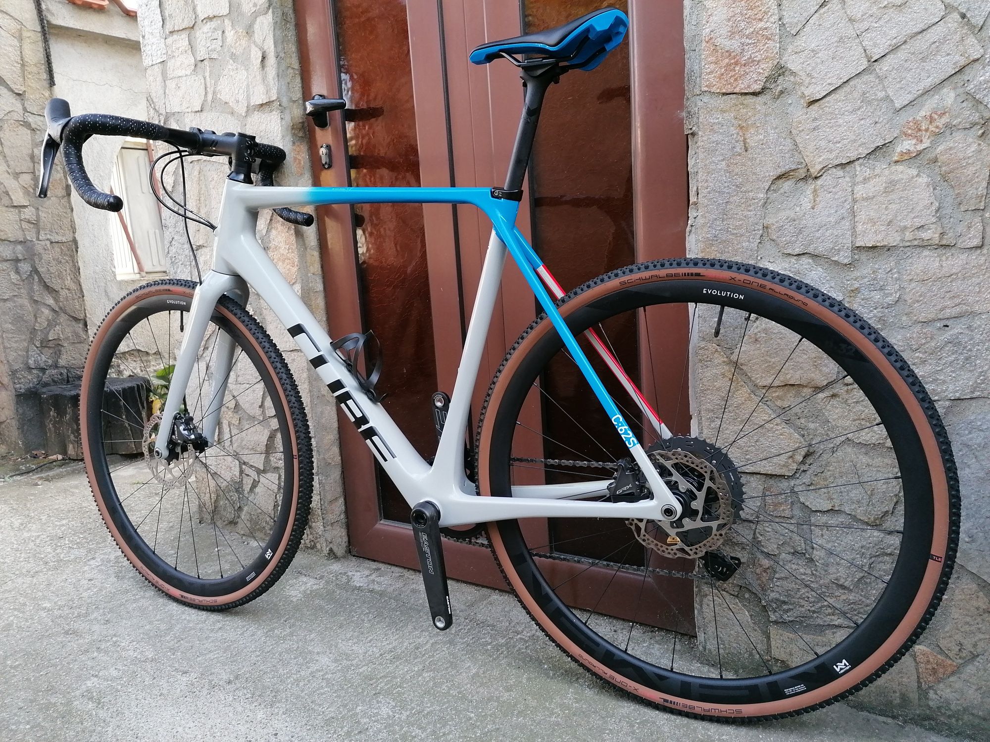 CUBE Гравел карбон, Shimano GRX 1*11, като нов!КАПАРИРАН!