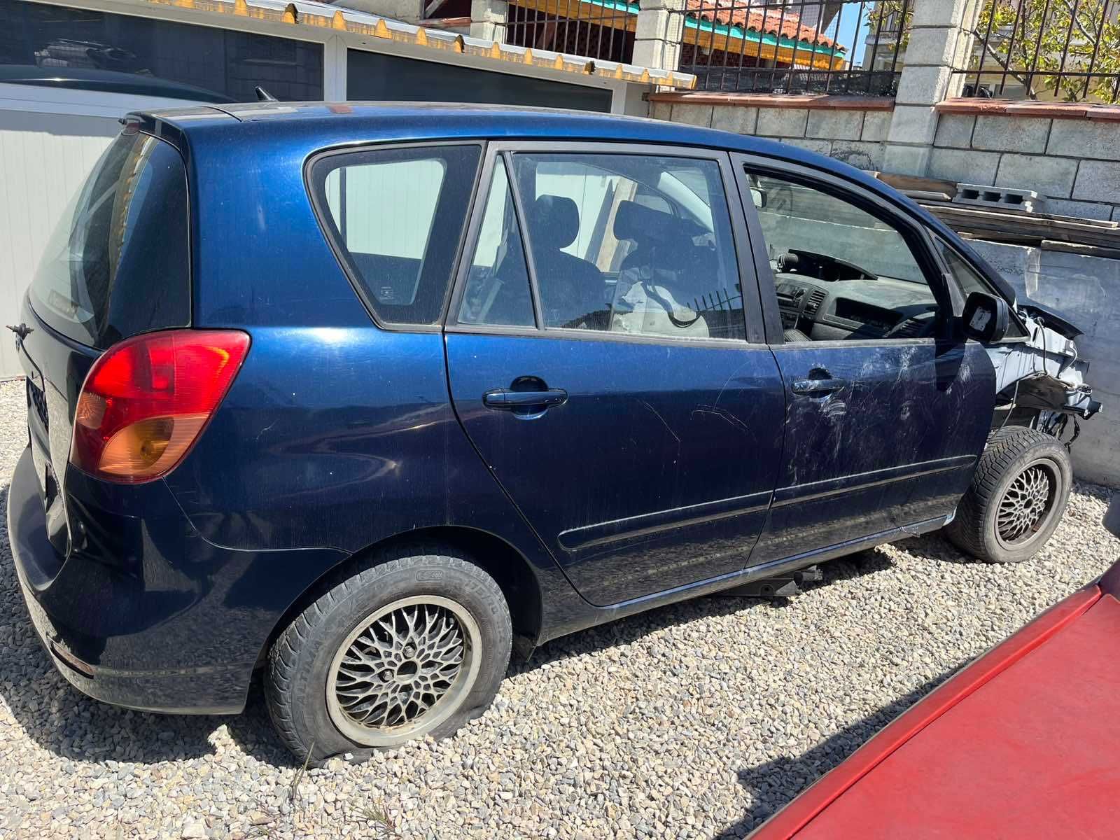 TOYOTA COROLLA VERSO -продавам на части