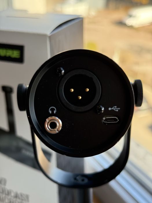 Микрофон Shure MV7