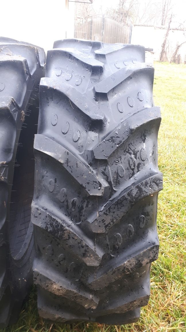 Anvelope tractor 320/70R24