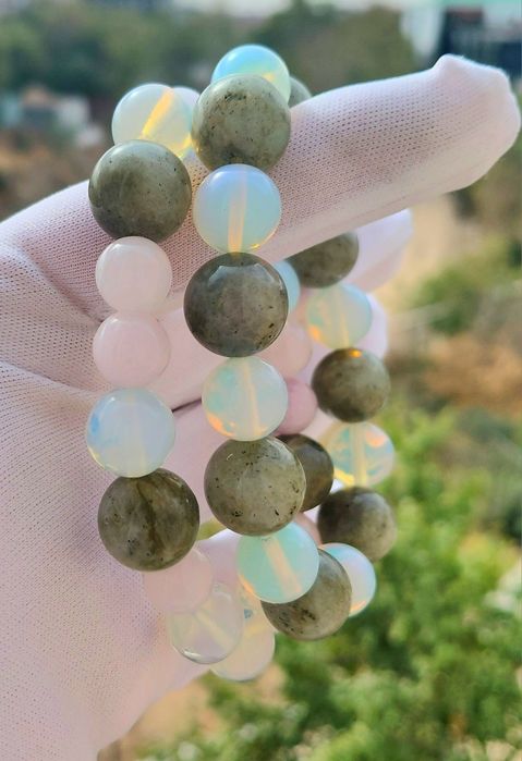 Браслеты из натуральных камней.