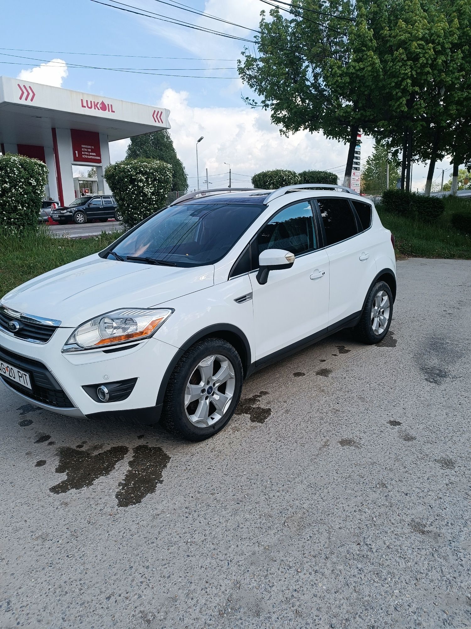 Ford Kuga,2.0,100kw,anul 2010,235.000km reali