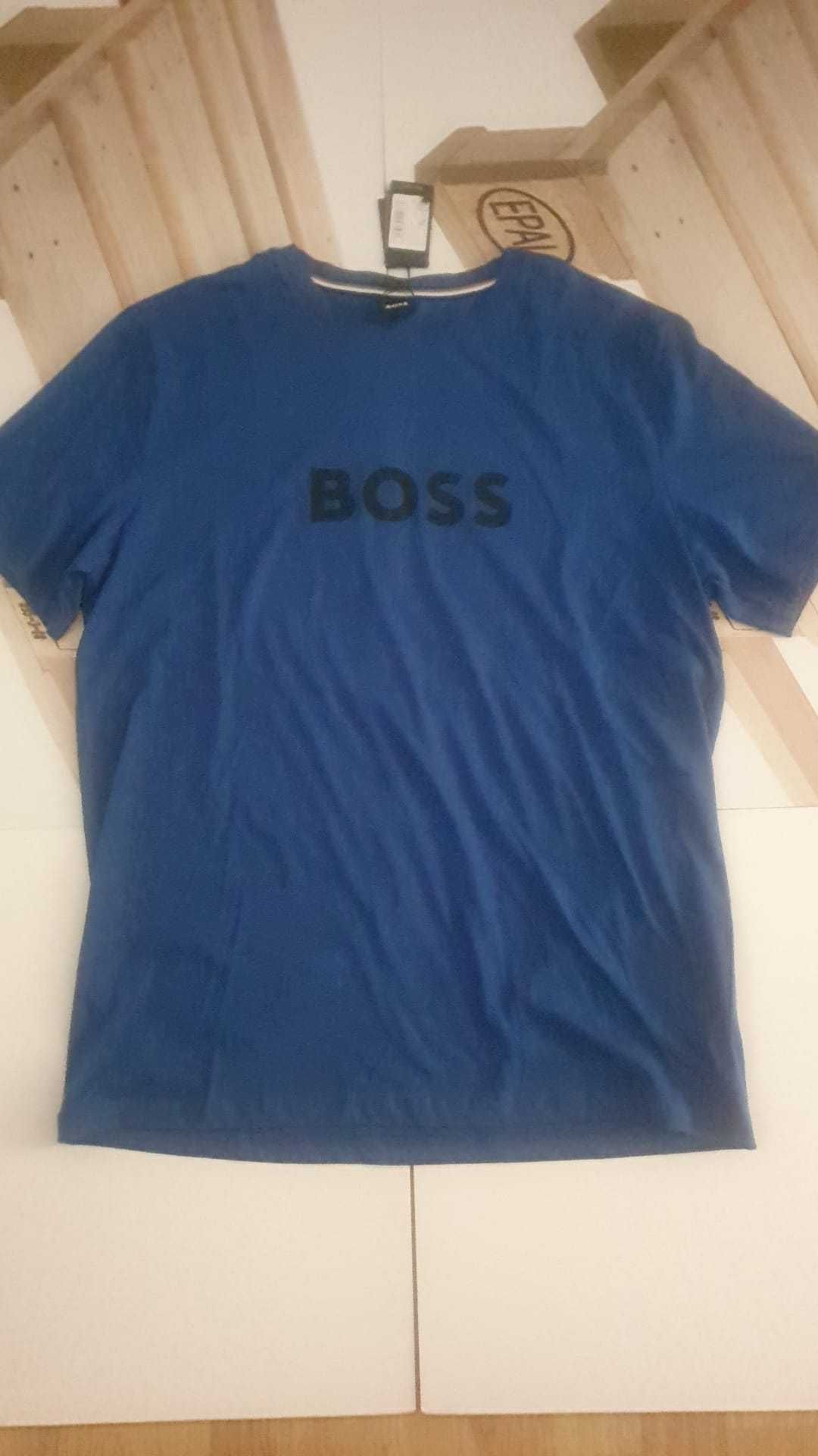 Vand tricou barbati Hugo Boss masura XL si XXL original cu eticheta.