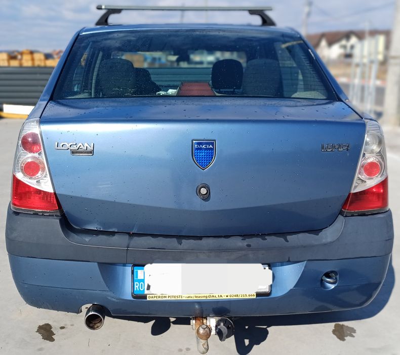 Vând Dacia Logan