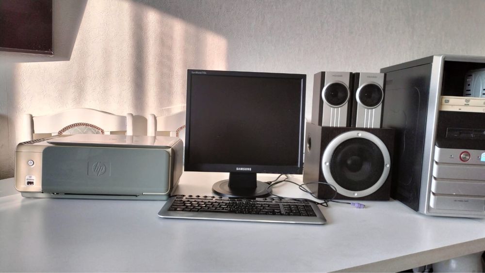 Пррлдам экран, монитор