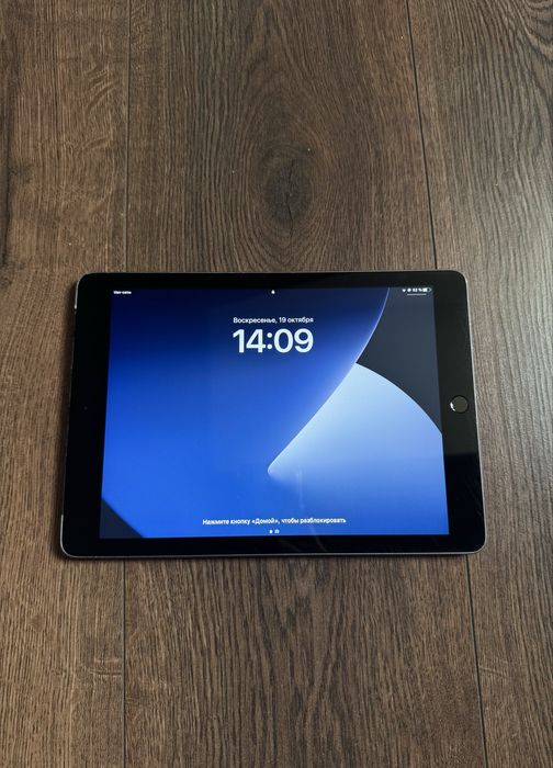 Продам или обменяю iPad 5 (2017). 128 GB.