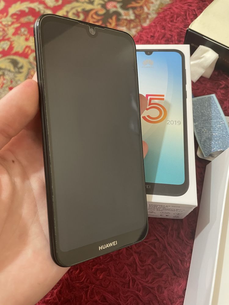 Смартфон Huawei y5 2019