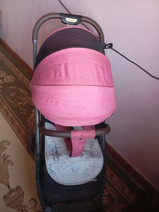 Коляска прогулочная хорошей состоянии