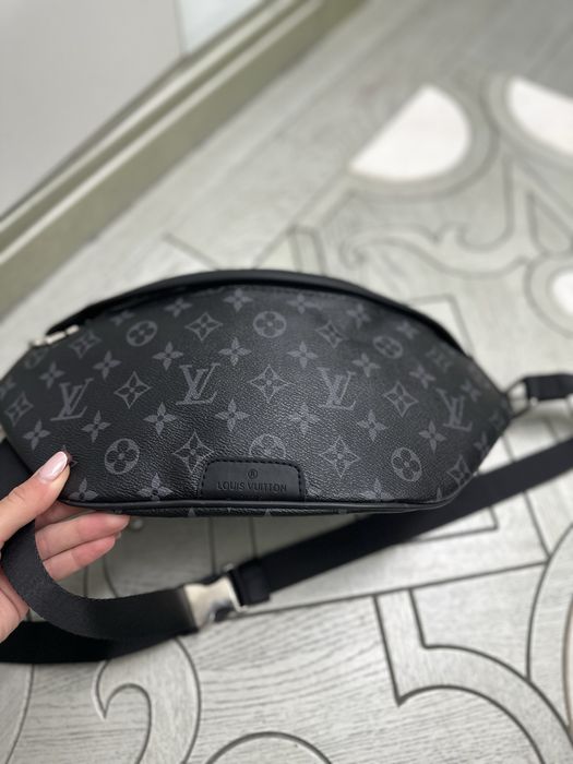 Нова мъжка чанта