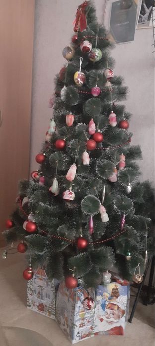 Продам новогоднюю елку