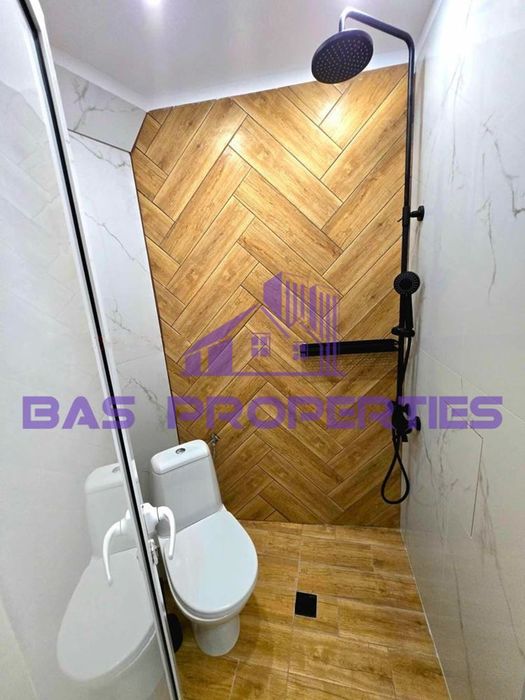 Продава се Тристаен апартамент в София, Център - 68 кв.м за 4044 €/кв.м - Снимка #11