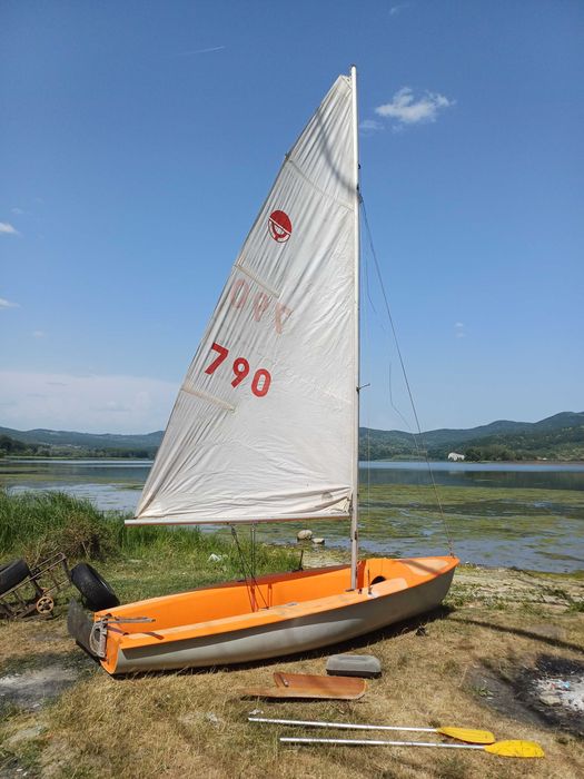 Barcă cu vele 3.80 m