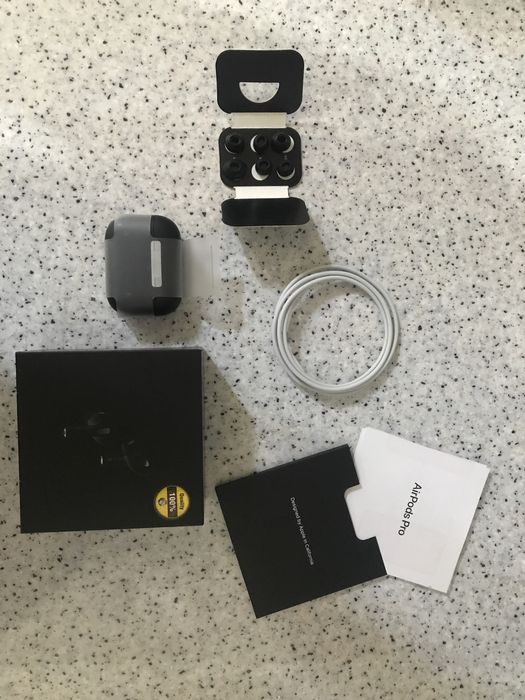 AirPods pro xolati yaxshi zaryadka 2 kun yetadi karobka dokument bor