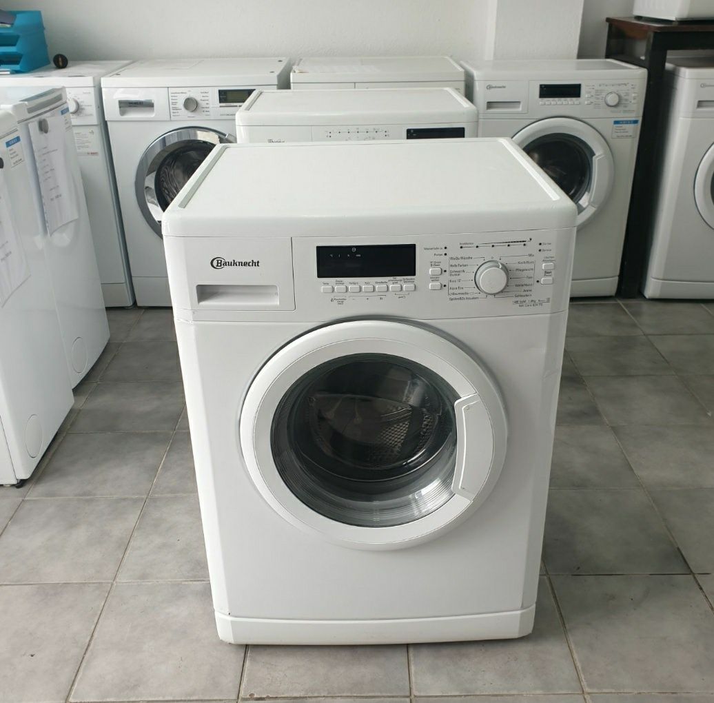 Masina de spălat rufe Bauknecht.  MODEL SLIM 45 CM