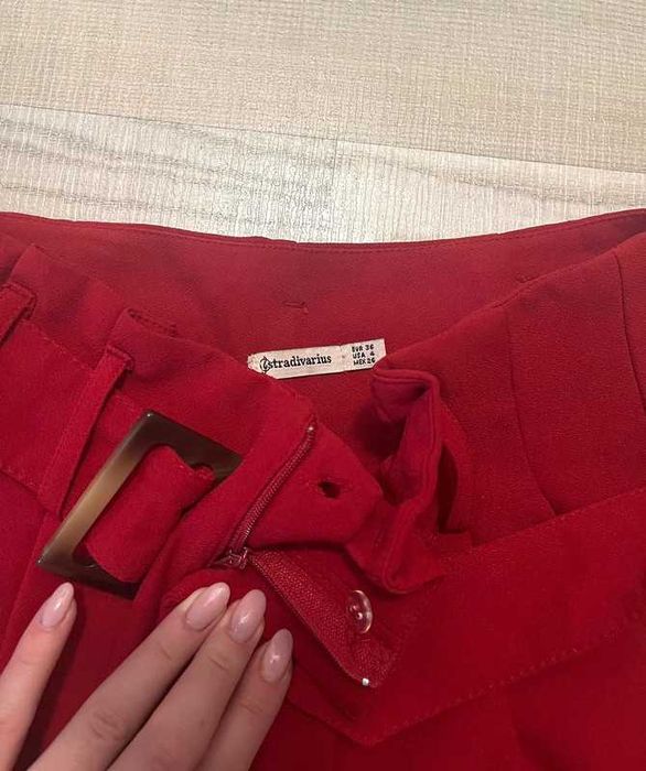 Pantaloni de costum Stradivarius