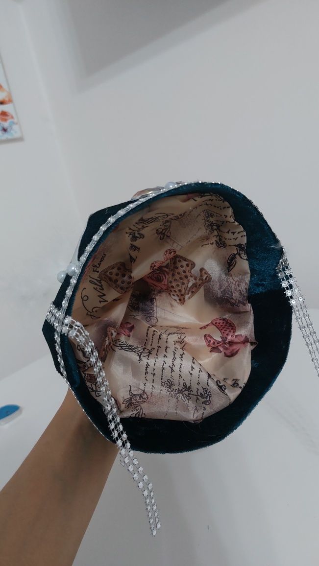 Казахская национальная шапка/саукеле