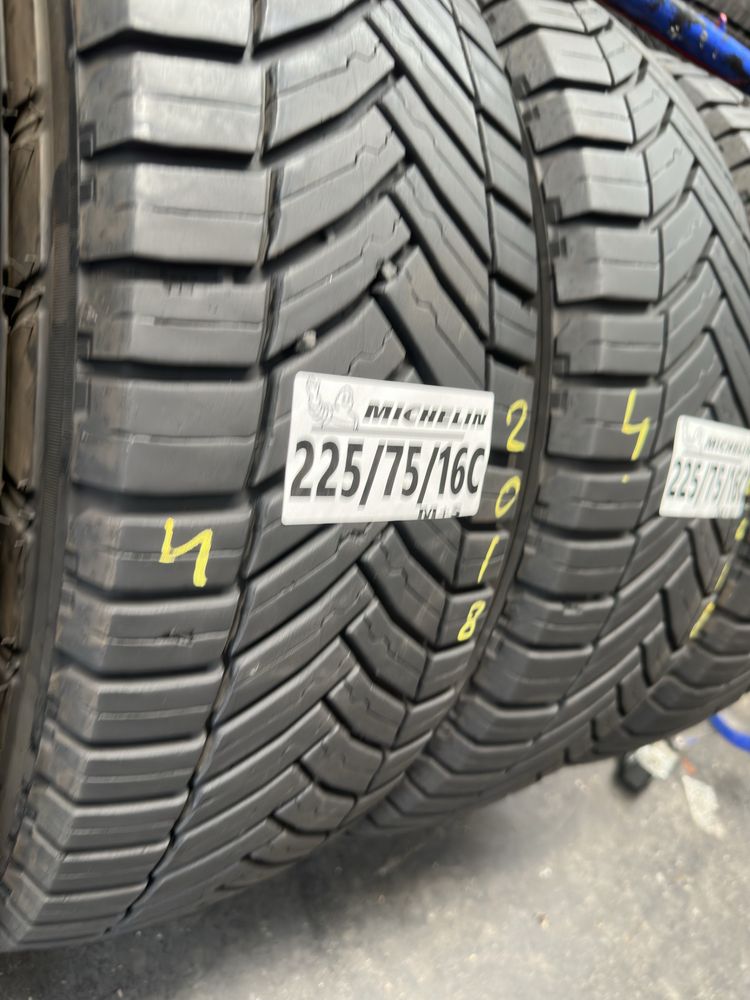 225/75/16c michelin mixte