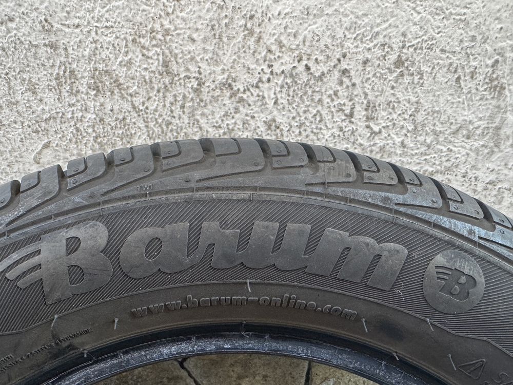 Автомобилни гуми 195 60 14 Barum