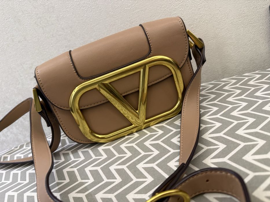 Чанти twinset, patrizia pepe, valentino