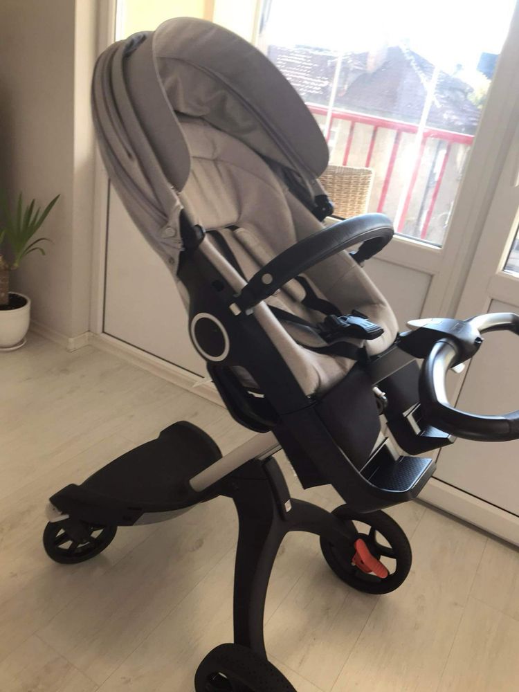 Бебешка количка STOKKE