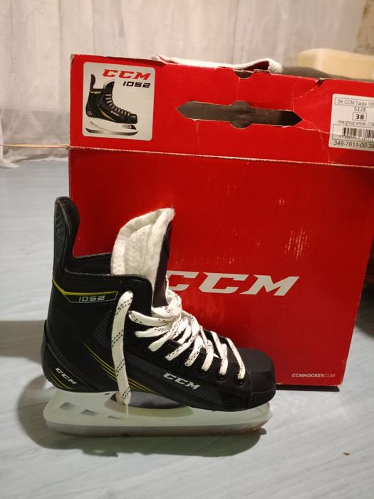 Кънки за лед обувани са два пъти