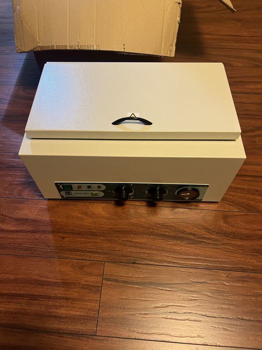 Sterilizator caloris  3L nou