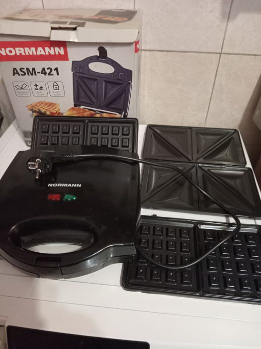 Сендвичница 3в 1  б/у отличного качества