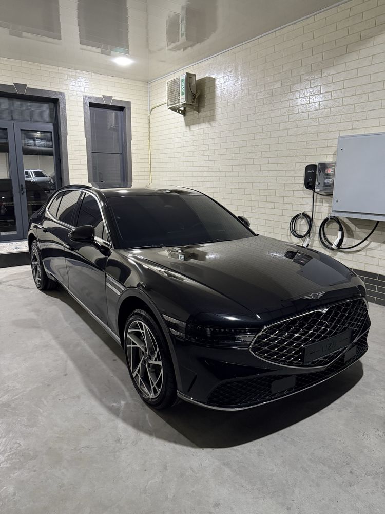 Genesis G90 sotiladi