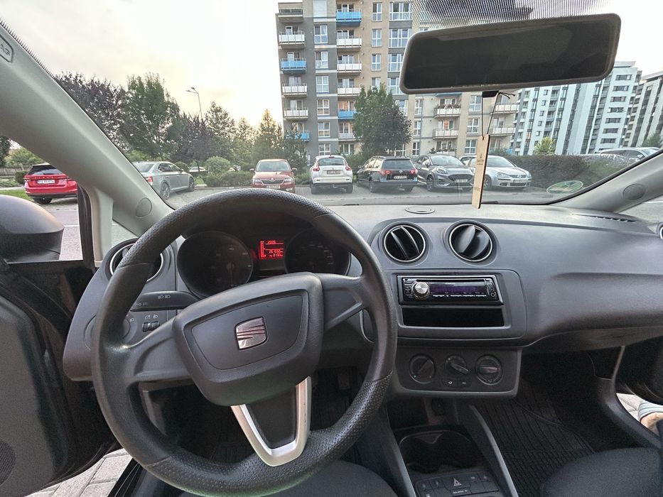 Vând Seat Ibiza