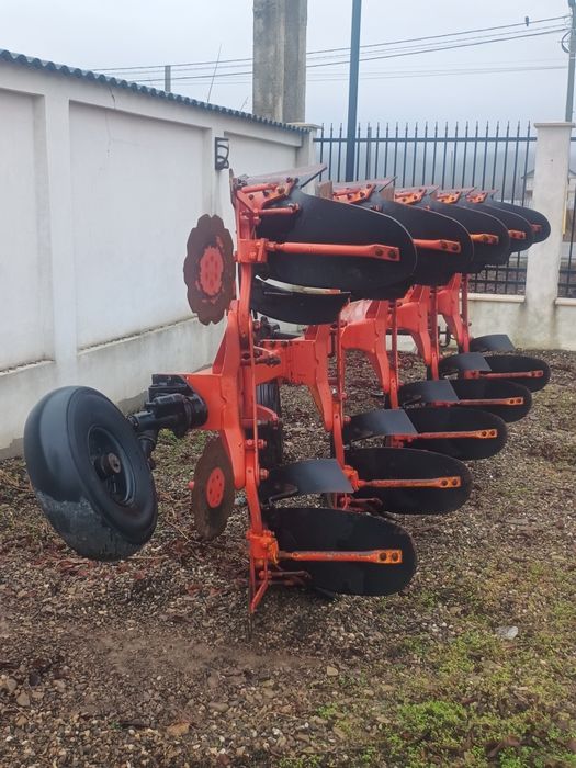 Plug kuhn Master 120 4+1 toate piesele de uzura puse noi