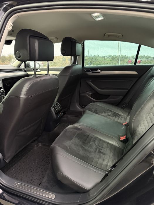 Volkswagen Passat B8 2.0 TDI 150 CP / Distronic / Line Assist