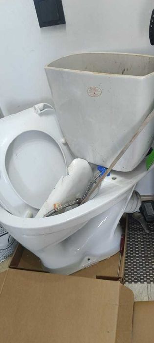 Продается Унитаз