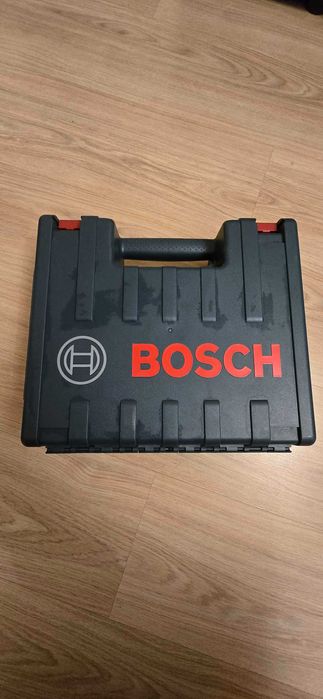 Лазерен самонивелиращ се нивелир Bosch в куфар + статив