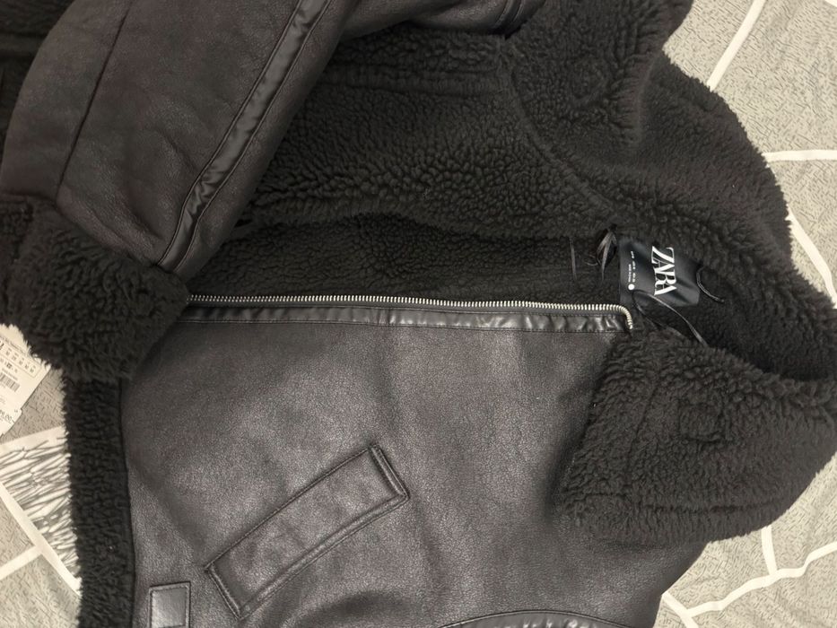 Чисто ново яке на Зара