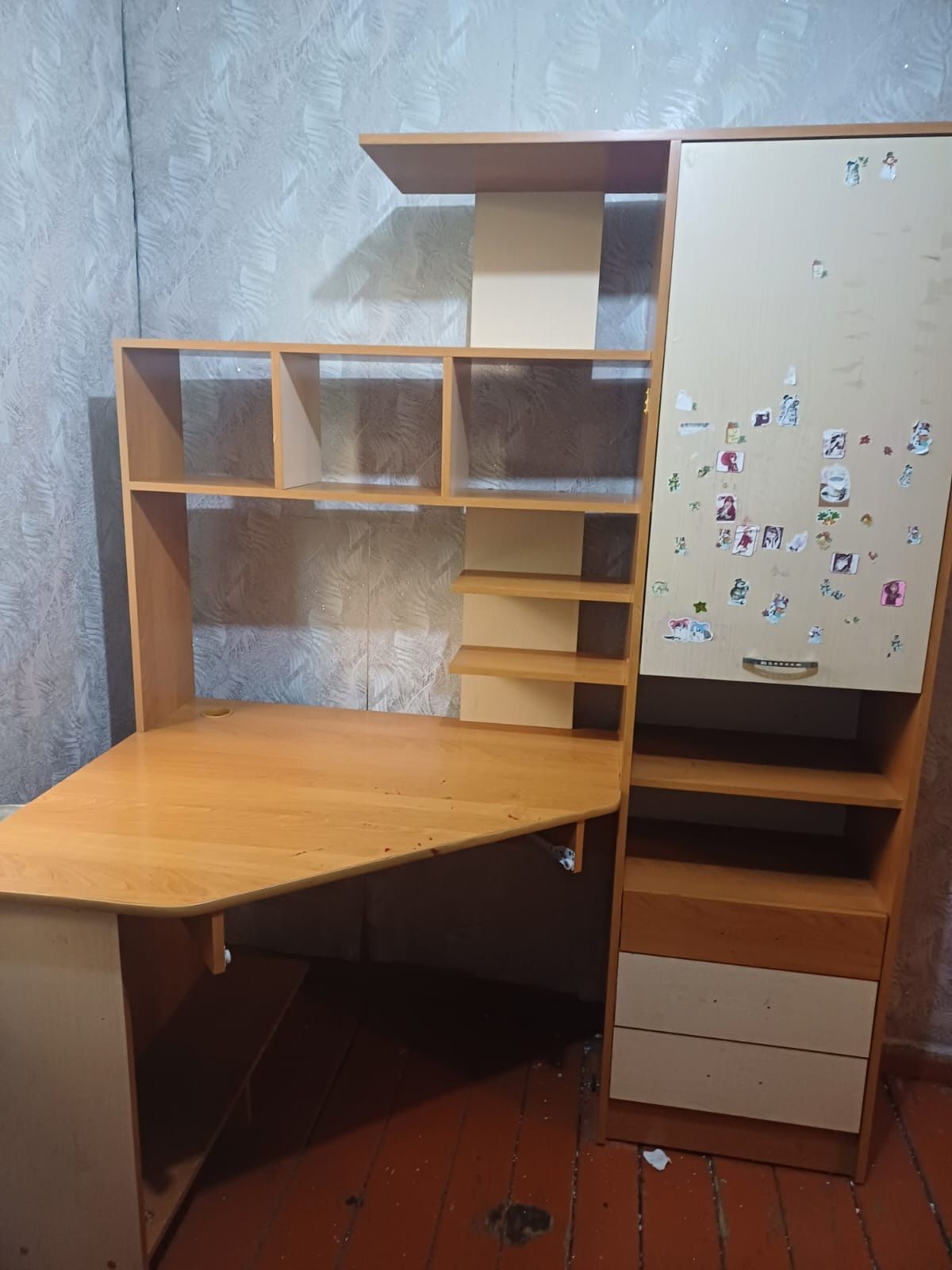 Компьютерный стол