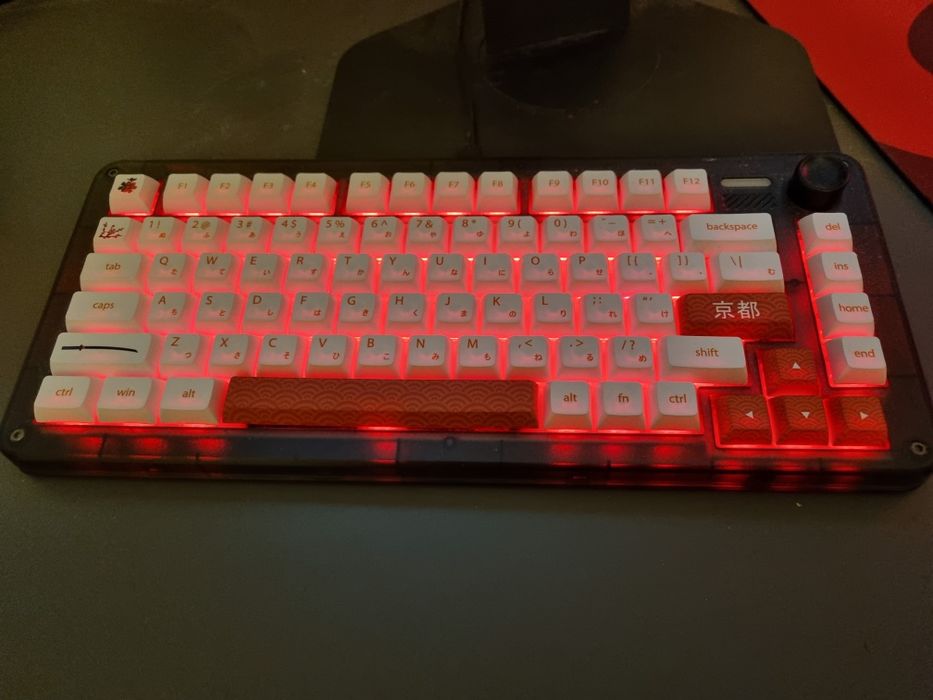 Tastatura mecanica IQUNIX ZX75 Dark Side (Keycaps qwertykey gratis)