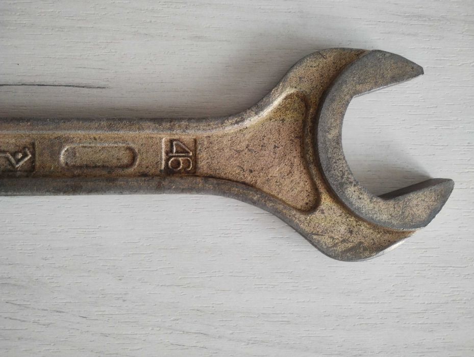 Гаечен ключ размер 41мм./46мм.