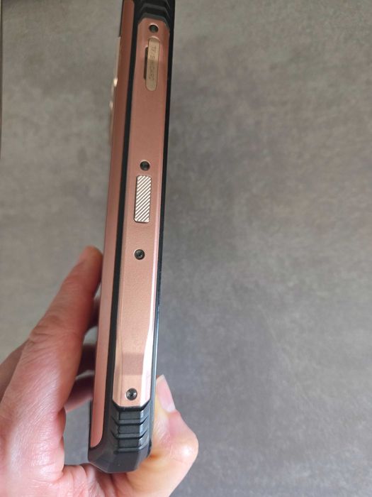 Мобилен телефон Dodgee