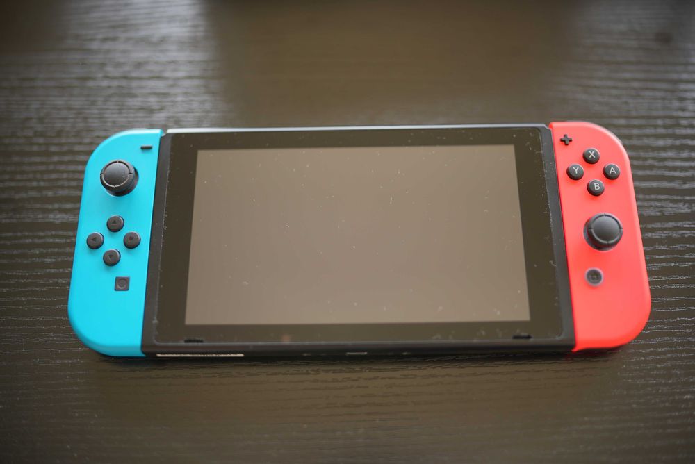 Nintendo Switch + Original Box