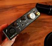 Focusrite scarlett 2nd gen + Microfon AT2020 + Suport Microfon