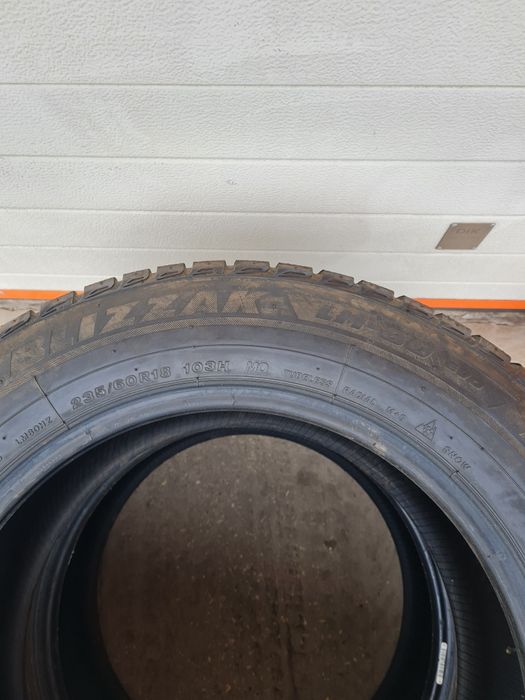 Зимни гуми 2 броя BRIDGESTONE Blizzak LM80 235 60 R18 дот 1619