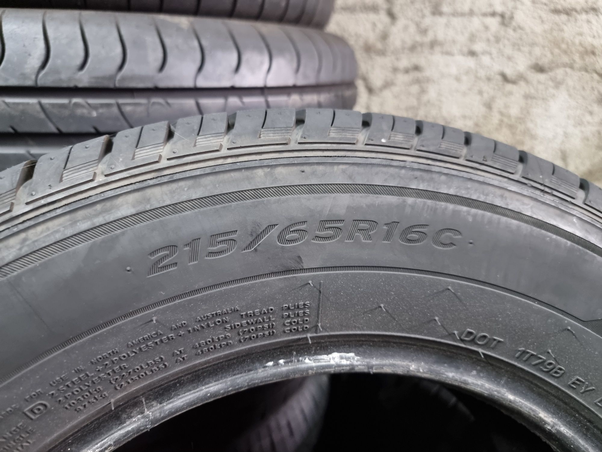 "Dot 23-24" 215/65/16 C Laufenn 4Броя: 420лв 9мм Като Нови