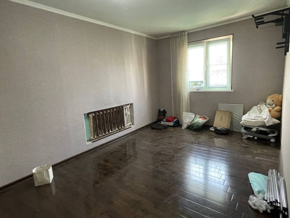 По срочной цене 3-комн 80м2.     Сергели массив Строитель