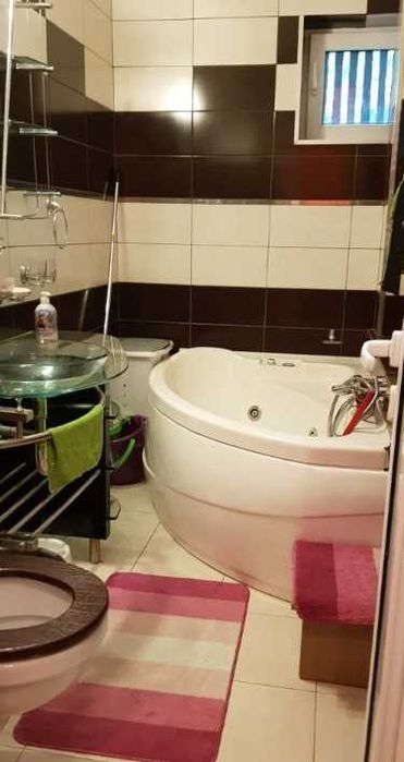 Дава се под наем Двустаен апартамент в Пловдив, Център - 44 кв.м за 204 € - Снимка #2