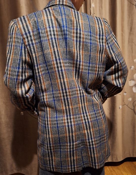 Vând haina lâniță