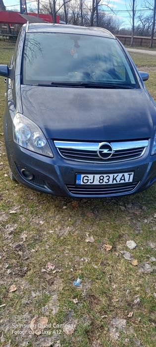 Vând Opel Zafira b din 2008 17 dizel 125  de cai 4 geamuri electrice