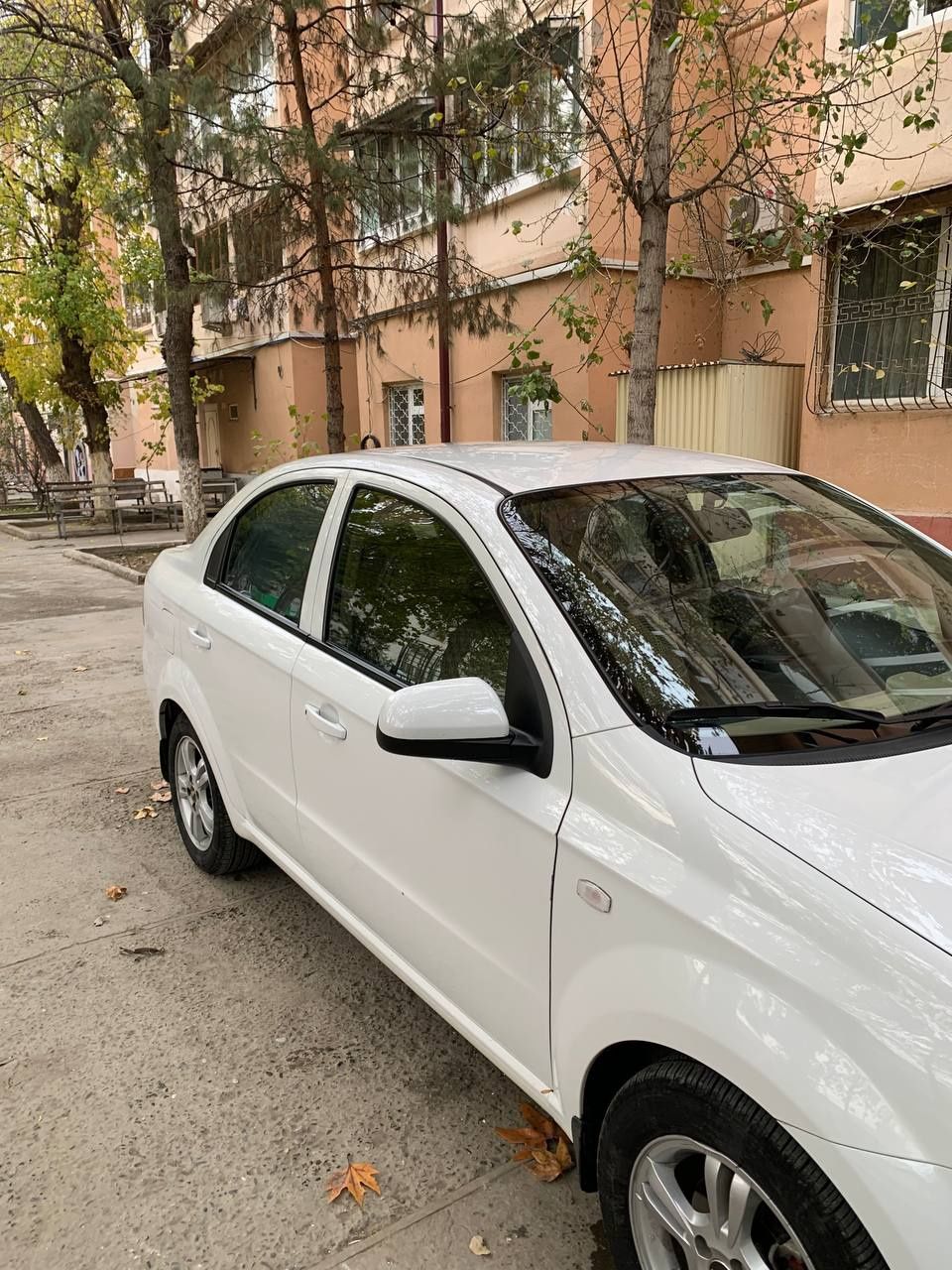 Nexia 3 avtomat sotiladi!!!