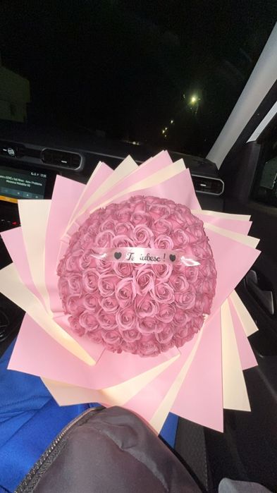 Realizez buchete pe comanda