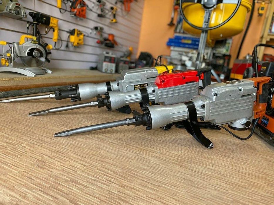 Отбойник отбойный молоток